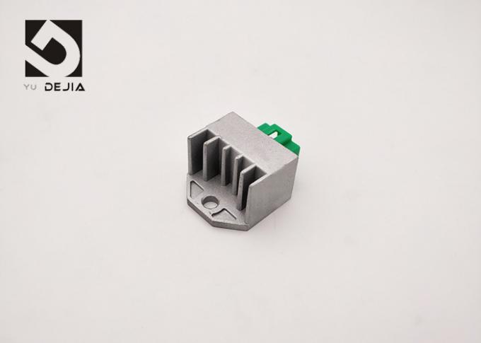 Yamaha LC135 모터바이크 규칙 정류기, 성과 4 Pin 규칙 정류기